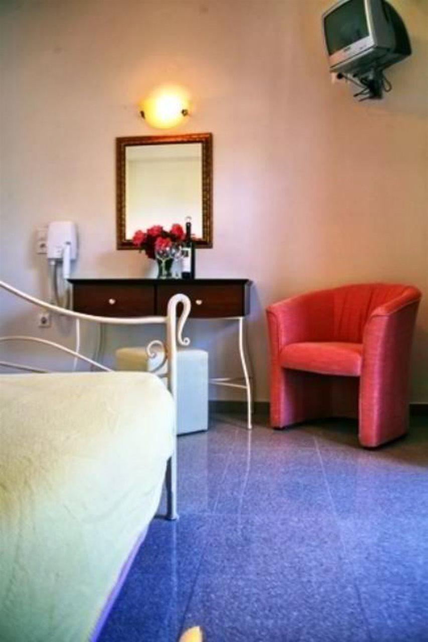 Hotel Pela Skala Kallonis Esterno foto