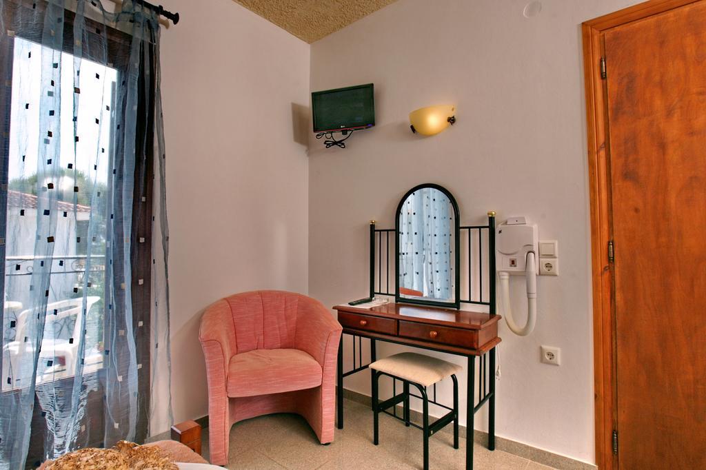 Hotel Pela Skala Kallonis Esterno foto