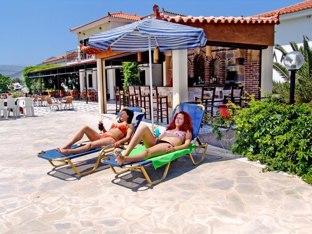 Hotel Pela Skala Kallonis Esterno foto