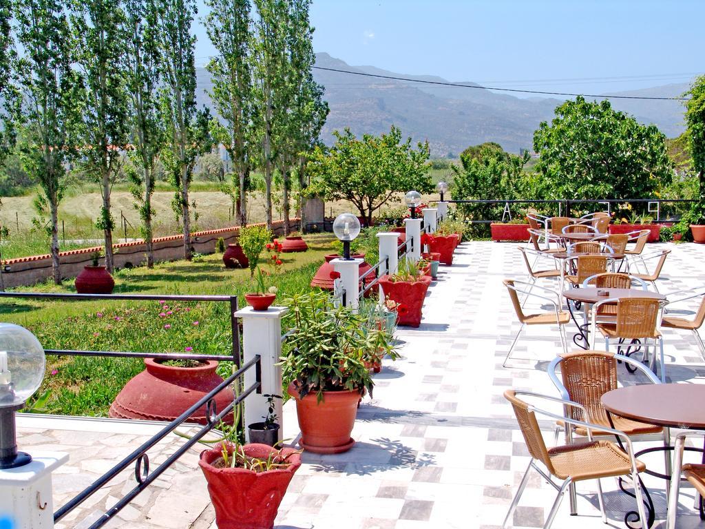 Hotel Pela Skala Kallonis Esterno foto